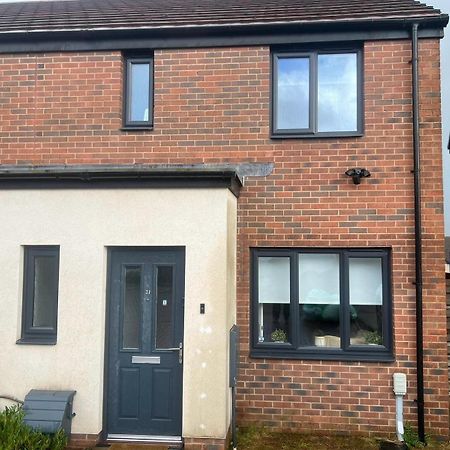 Village House St Mellons - Close To A48 And M4 카디프 외부 사진