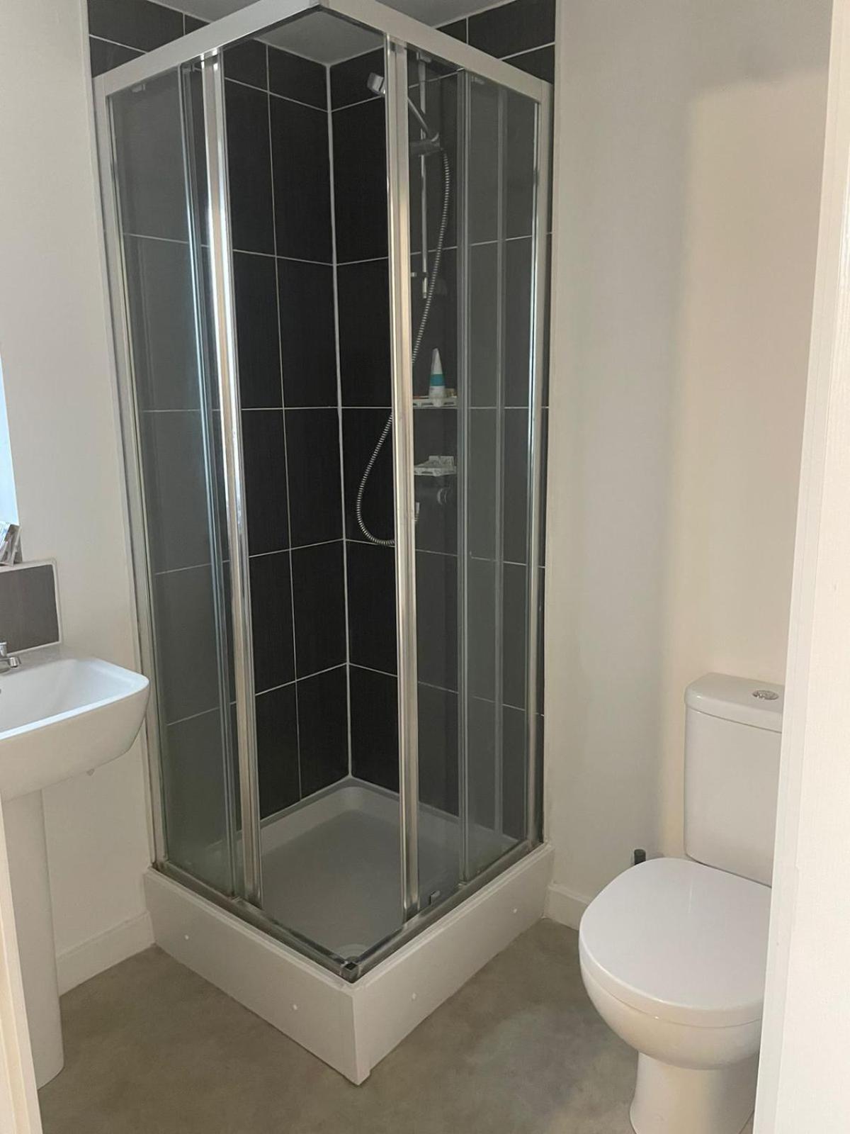 Village House St Mellons - Close To A48 And M4 카디프 외부 사진