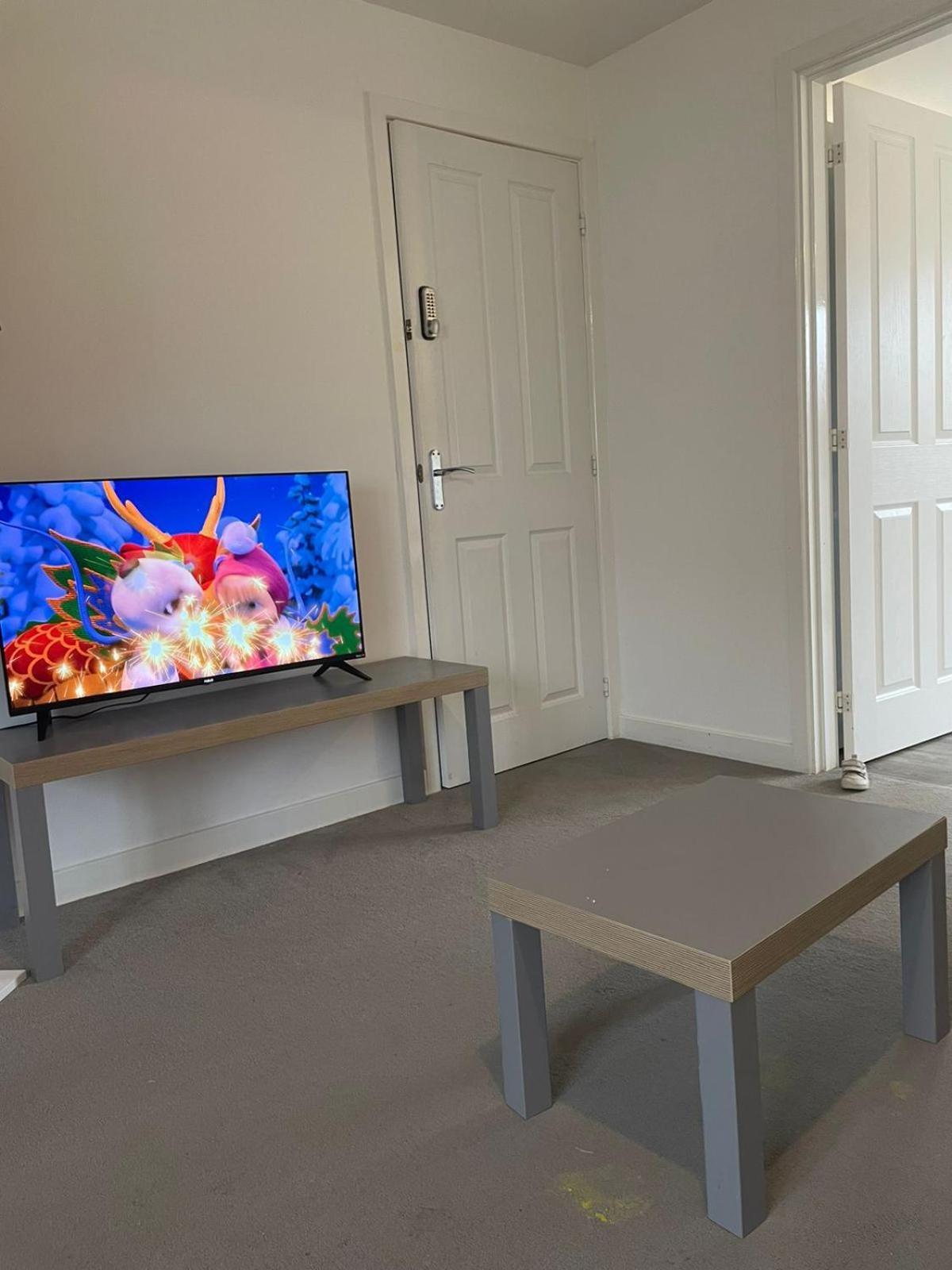 Village House St Mellons - Close To A48 And M4 카디프 외부 사진